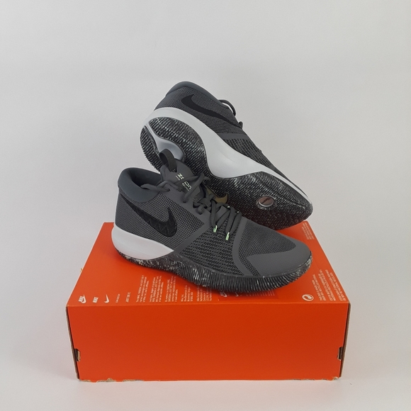 nike zoom assersion grey